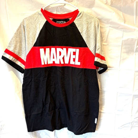 Marvel by Our Universe Other - Marvel logo raglan t-shirt black red SZ M. Worn Once